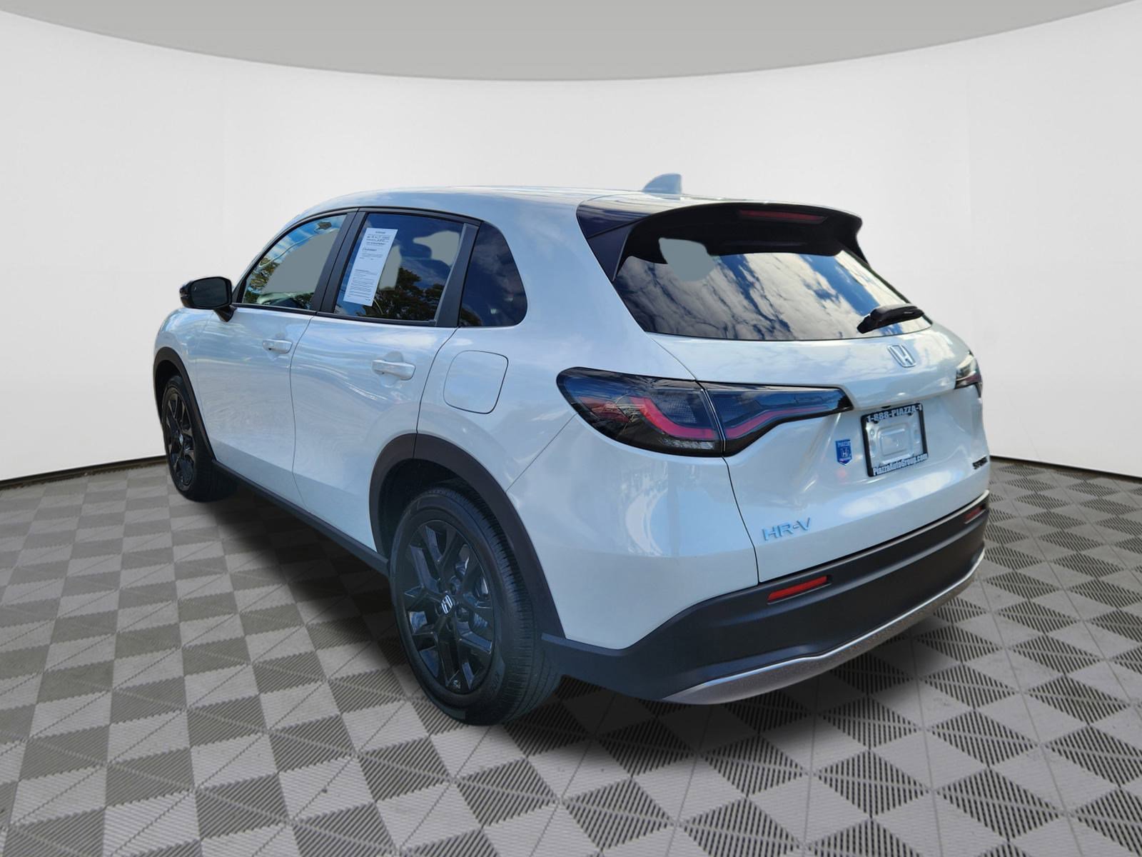 2025 Honda HR-V Sport photo 2