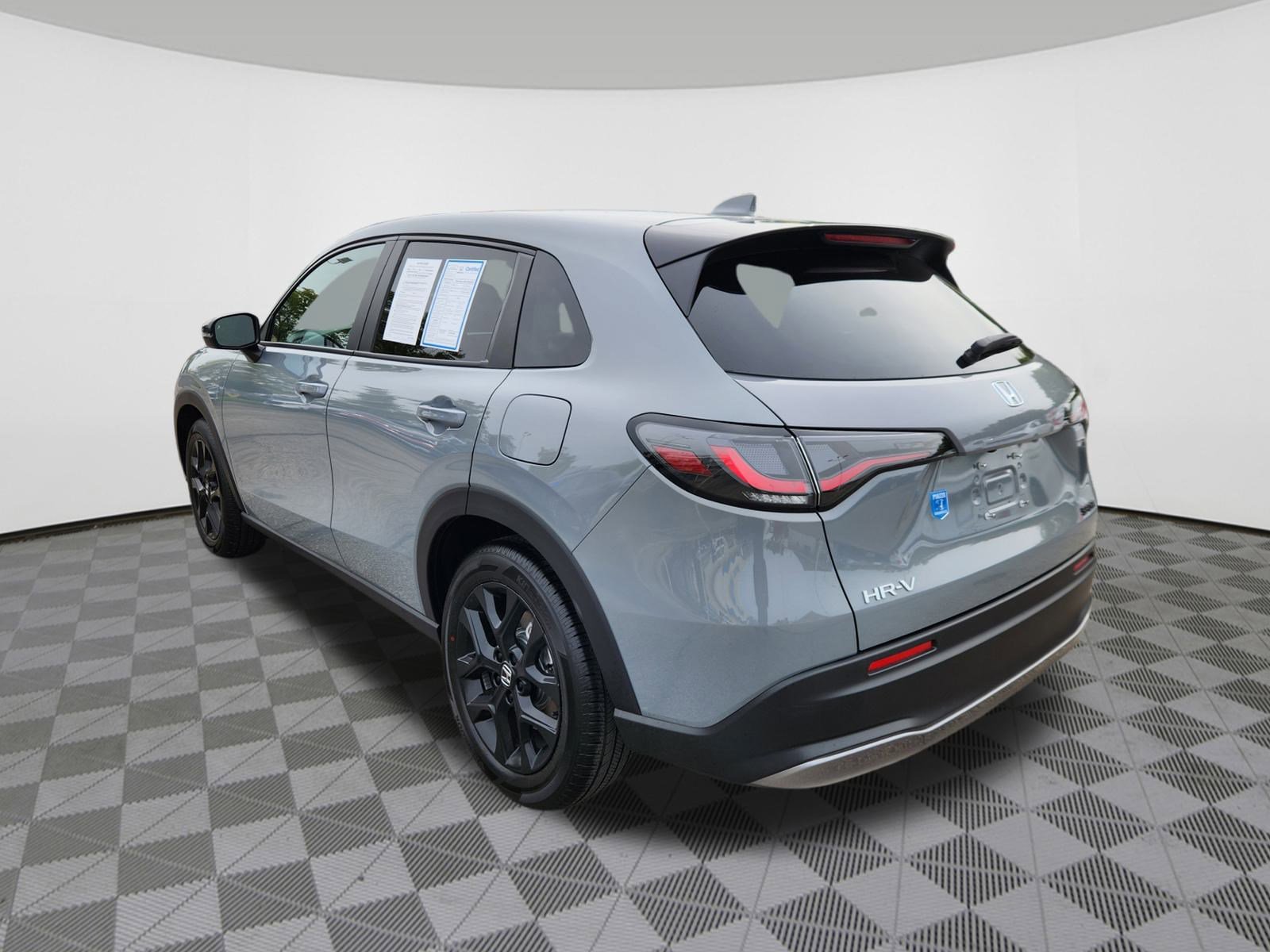 2025 Honda HR-V Sport photo 3