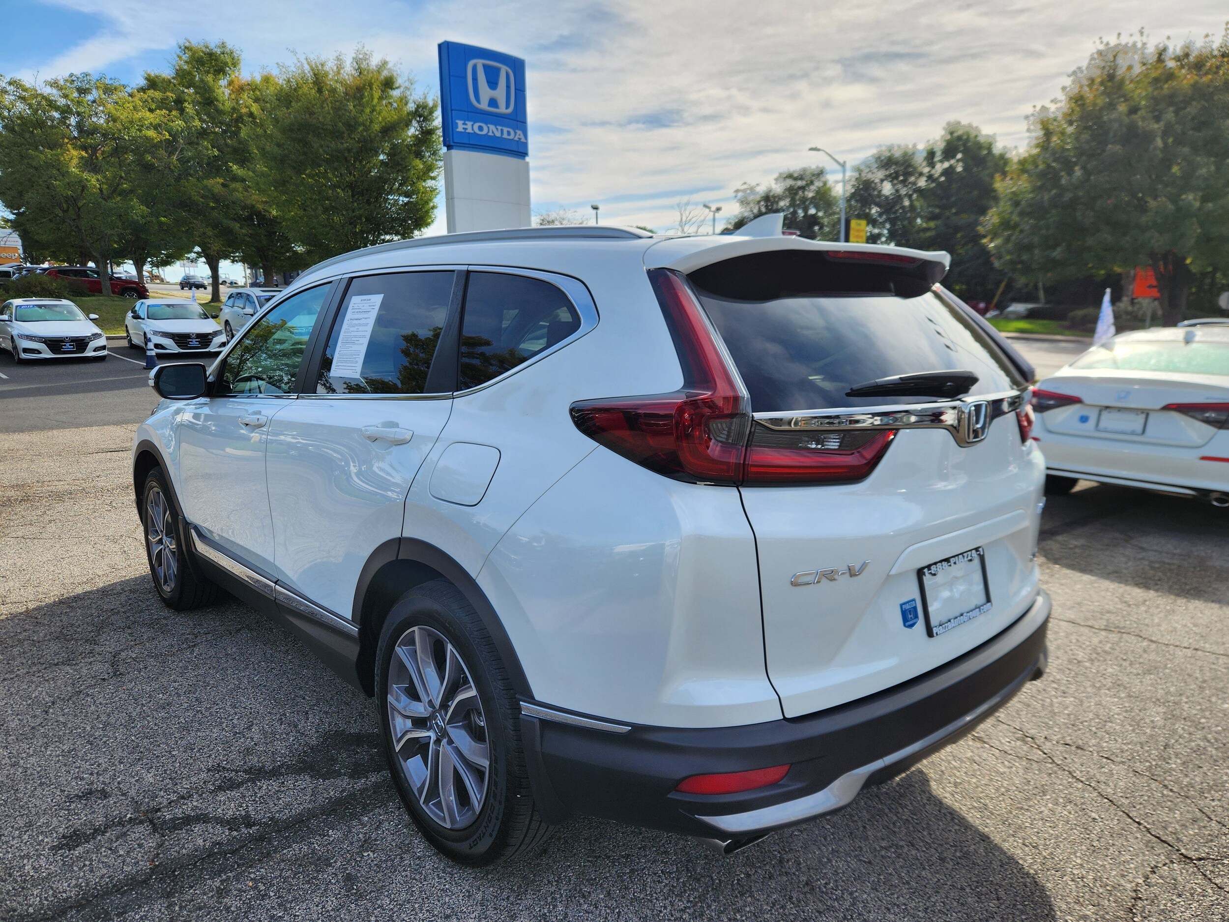 2022 Honda CR-V Touring photo 3