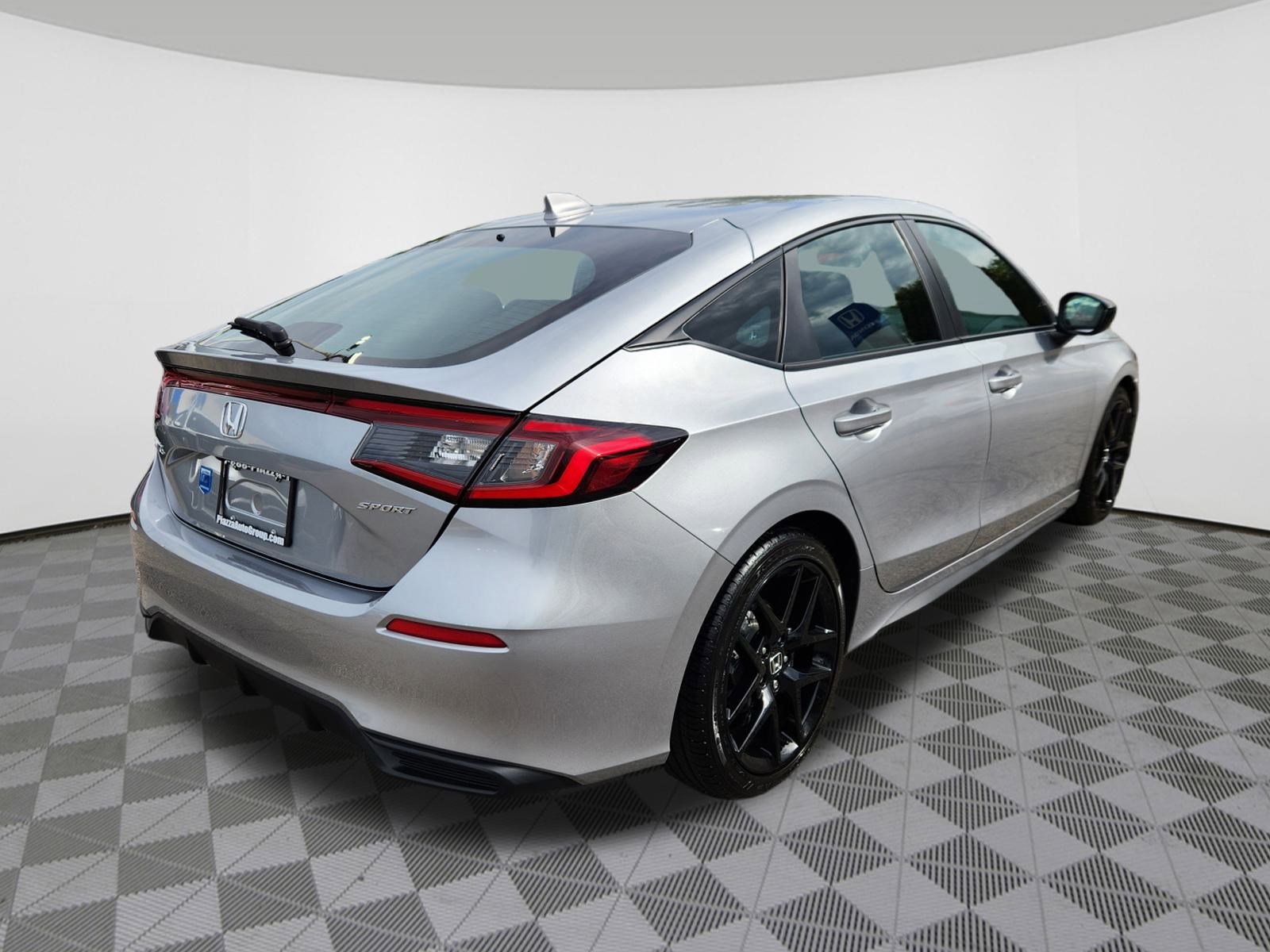 2025 Honda Civic Sport Hatchback photo 4
