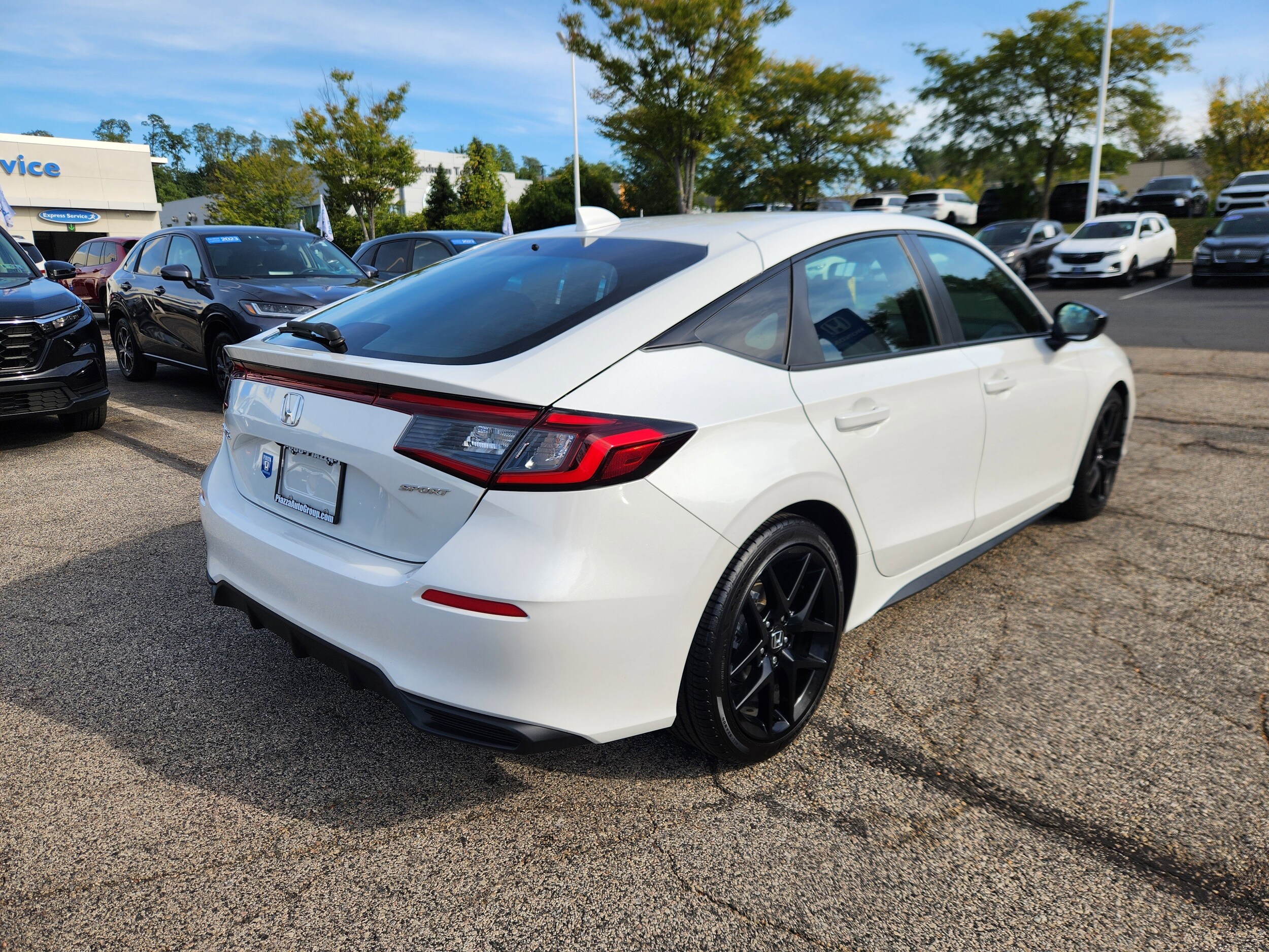 2025 Honda Civic Sport Hatchback photo 4