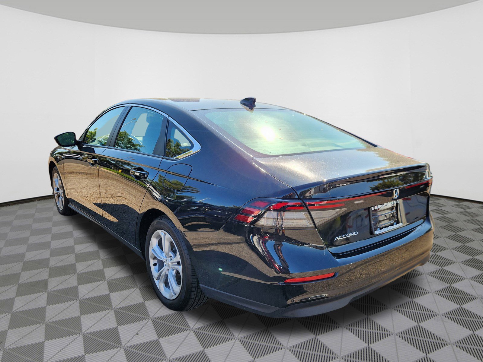 2025 Honda Accord LX photo 3