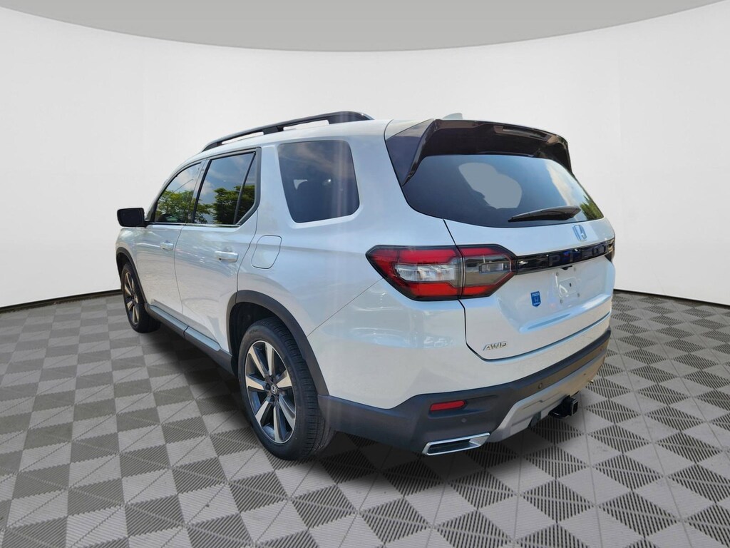 Certified 2024 Honda Pilot Touring SUV