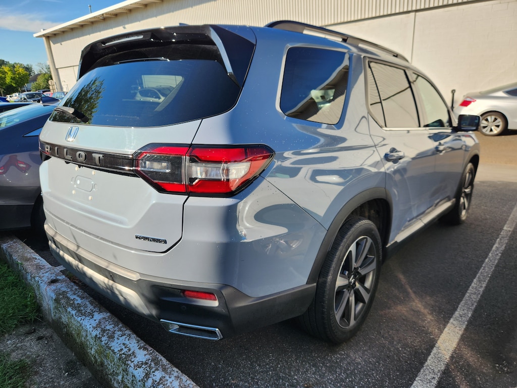 Certified 2024 Honda Pilot Touring SUV