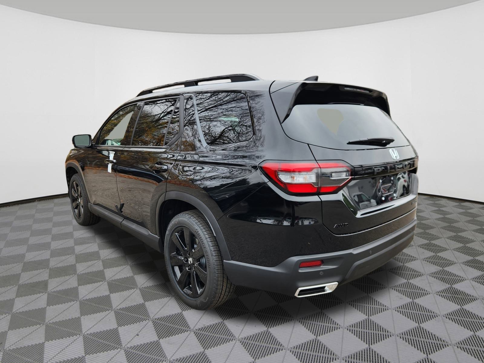 2025 Honda Pilot Black Edition photo 3