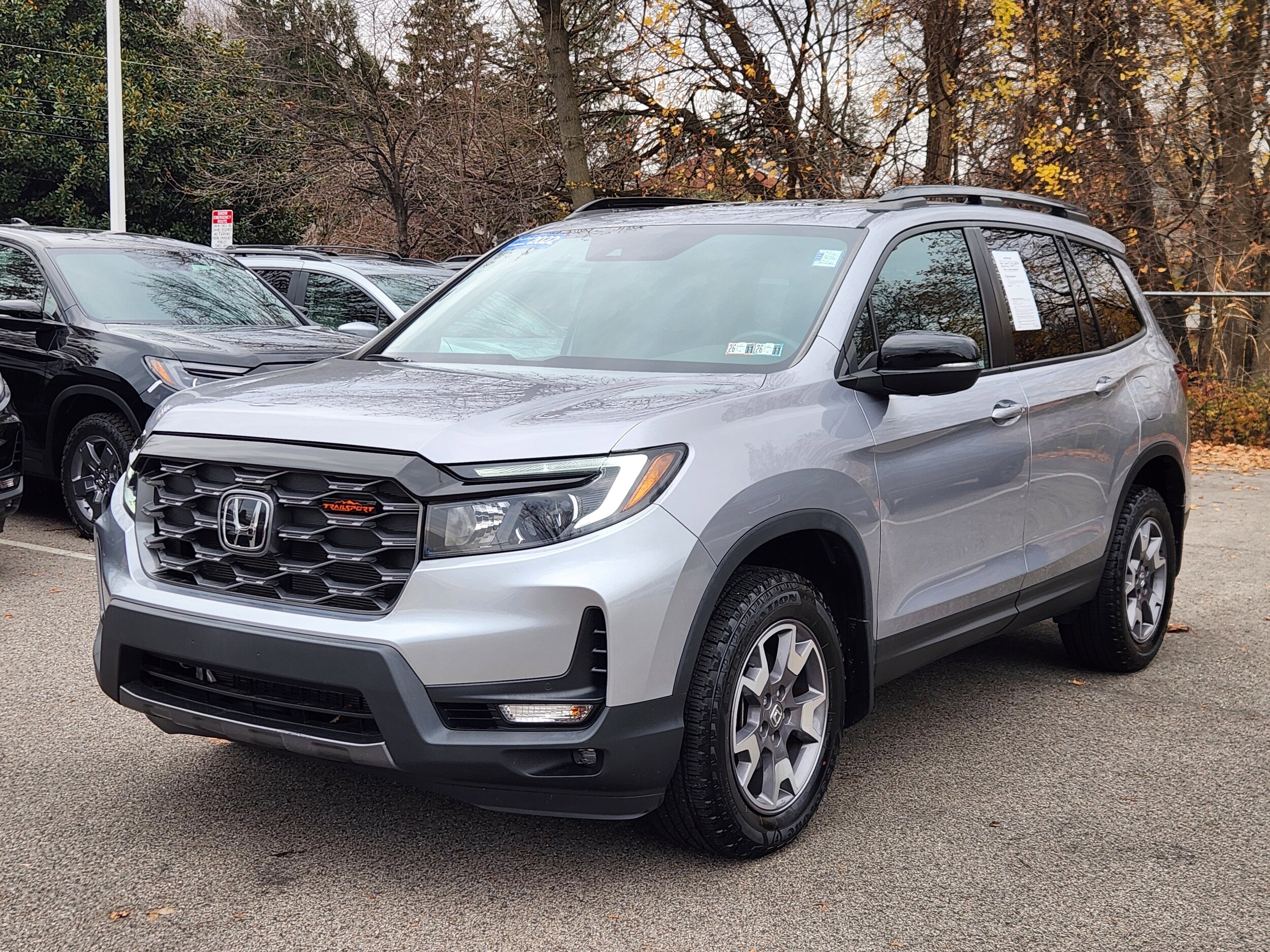 2022 Honda Passport TrailSport photo 2