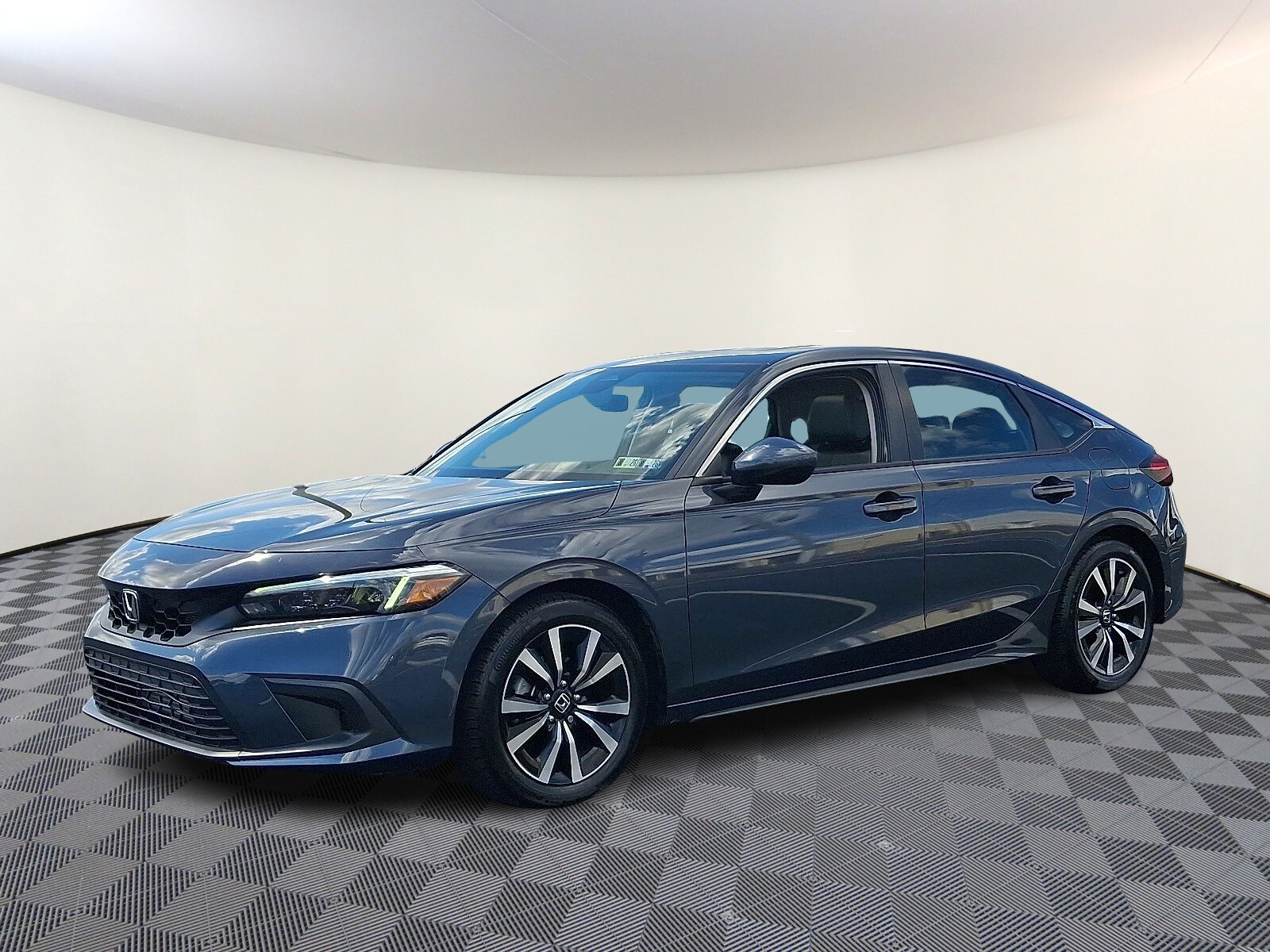 2022 Honda Civic EX-L Hatchback photo 3