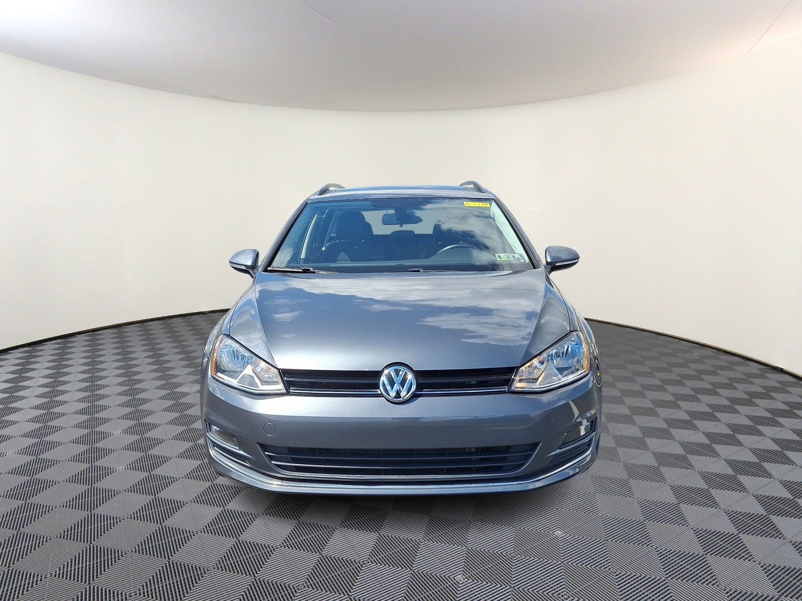 Used 2017 Volkswagen Golf SportWagen SE with VIN 3VWC17AU1HM506284 for sale in Levittown, PA