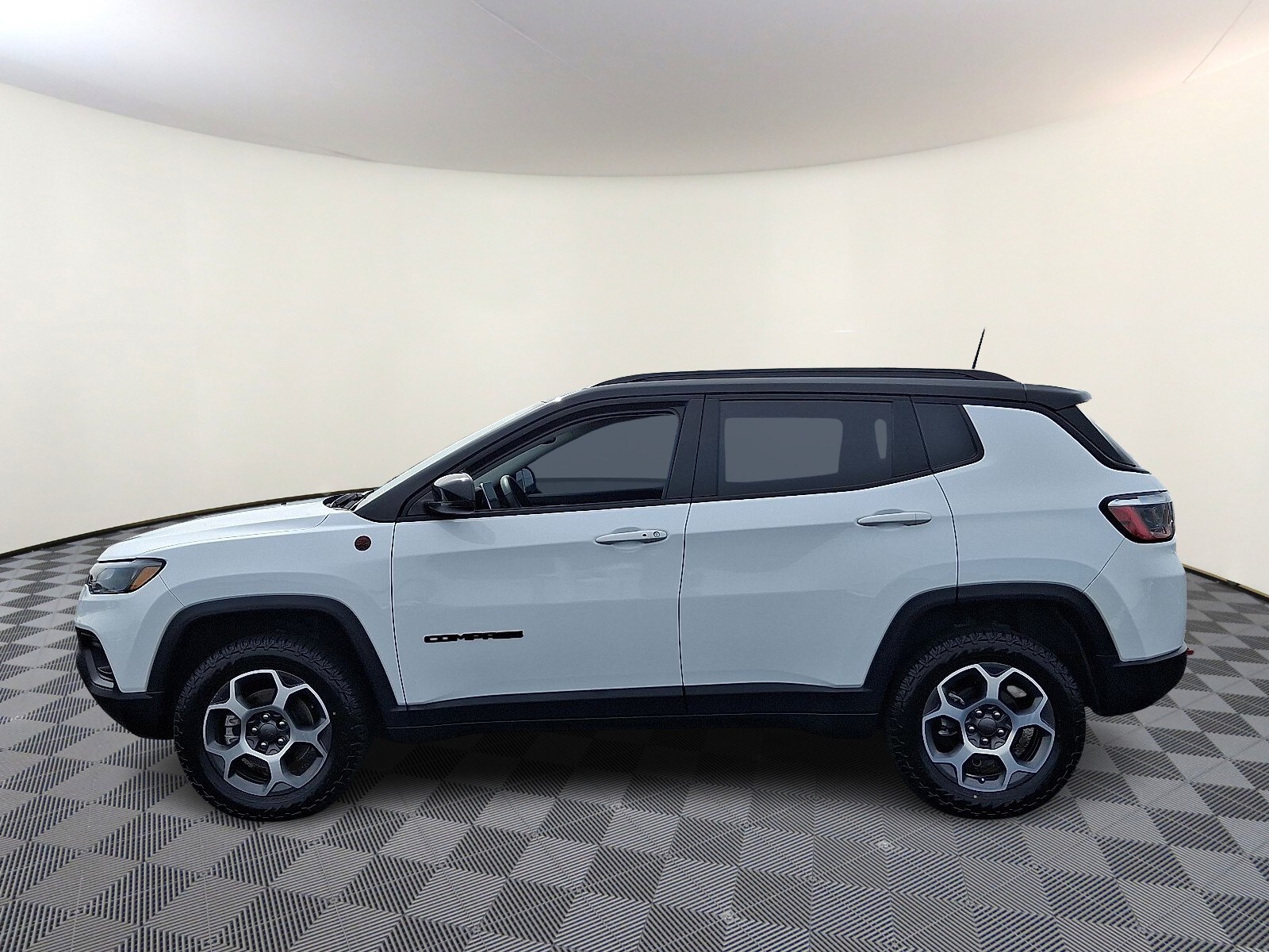 2022 Jeep Compass Trailhawk Sport photo 3
