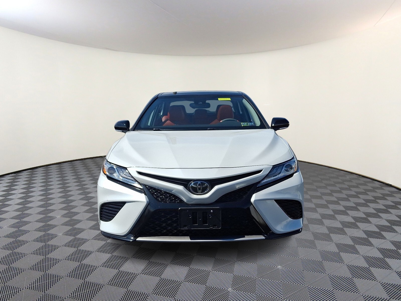 2020 Toyota Camry XSE photo 2