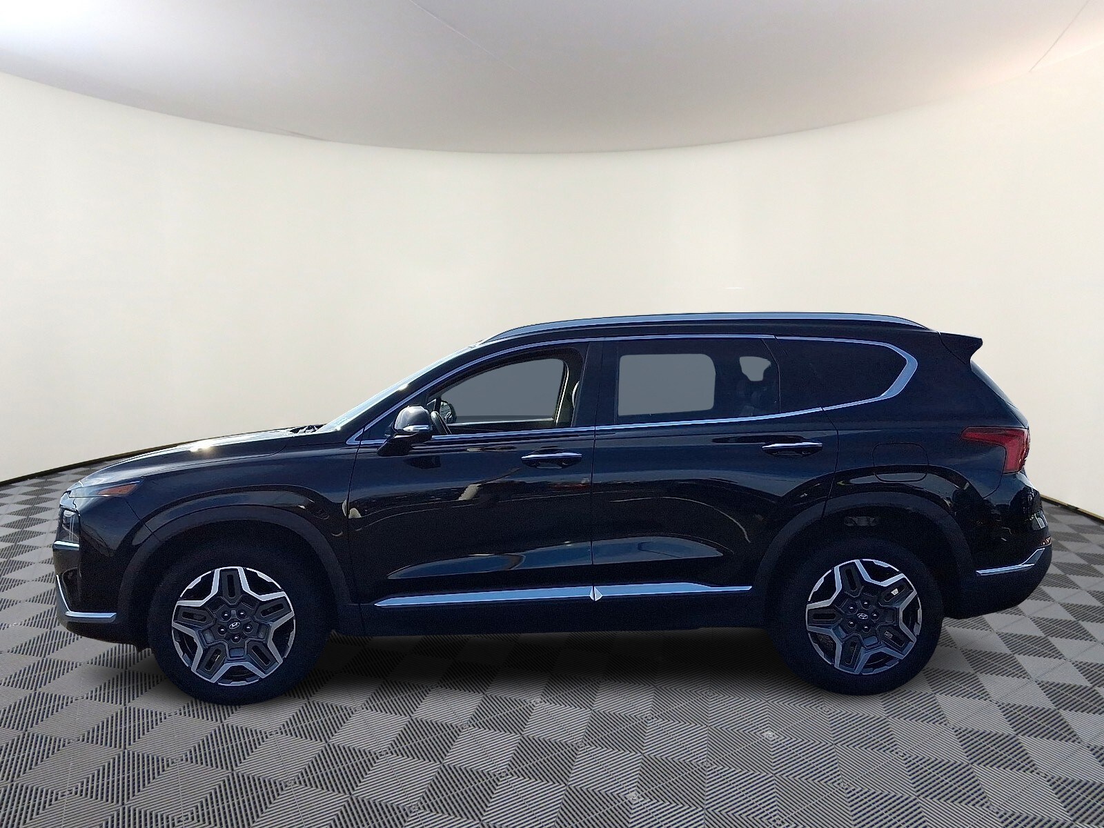 2021 Hyundai Santa Fe Limited Sport photo 4
