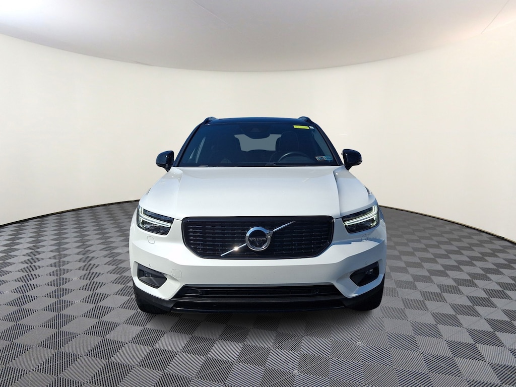 Used 2019 Volvo XC40 T5 R-Design Sport Utility