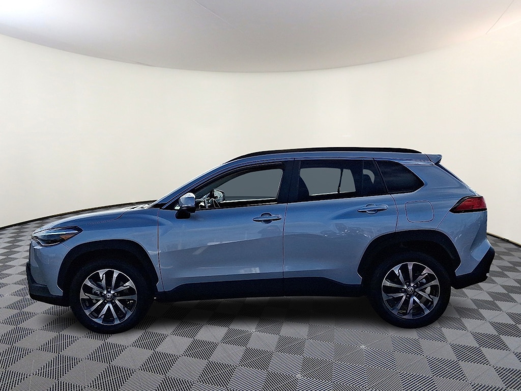 Used 2023 Toyota Corolla Cross XLE Sport Utility