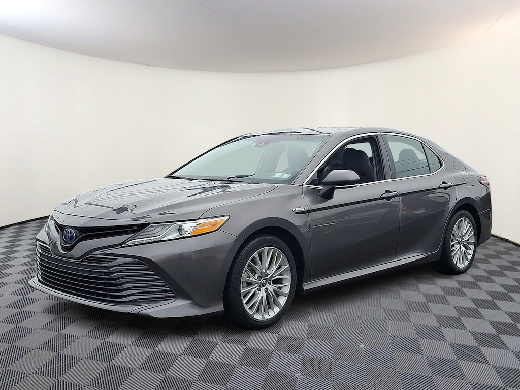 Used 2020 Toyota Camry XLE Hybrid Sedan