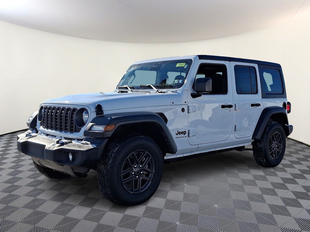 Used 2025 Jeep Wrangler 4-Door Summit 4x4 Sport Utility