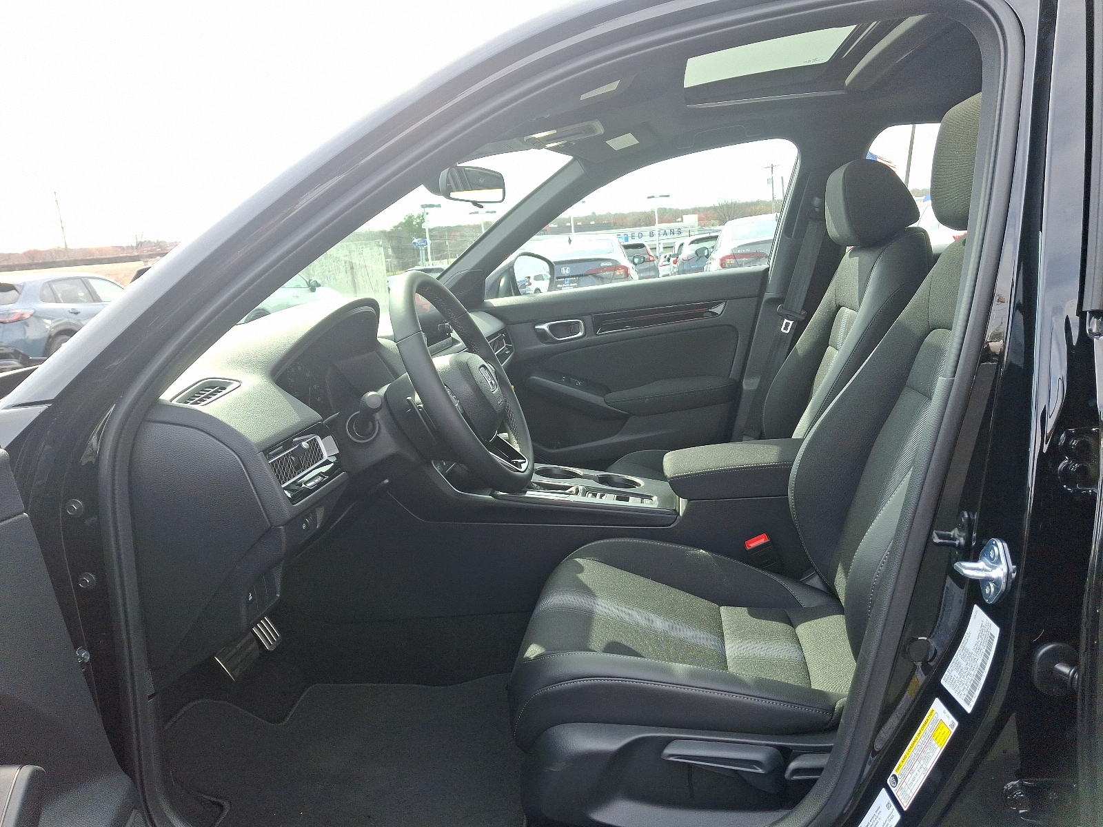 2025 Honda Civic Hatchback Sport - Photo 6