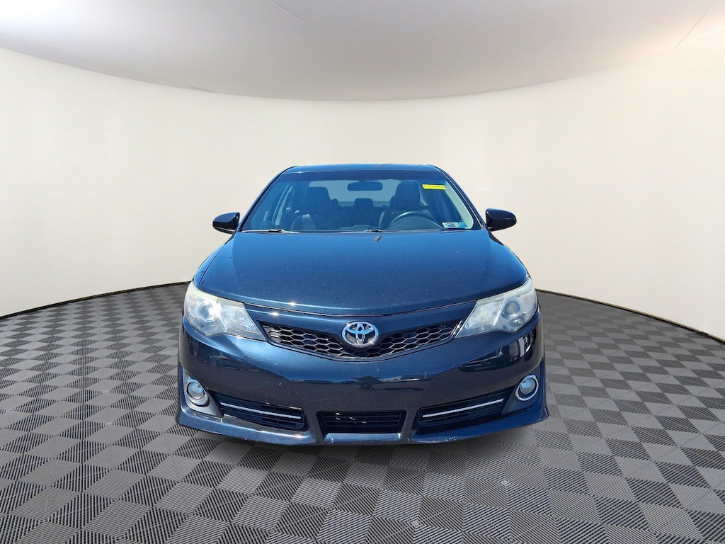 Used 2013 Toyota Camry SE Sedan