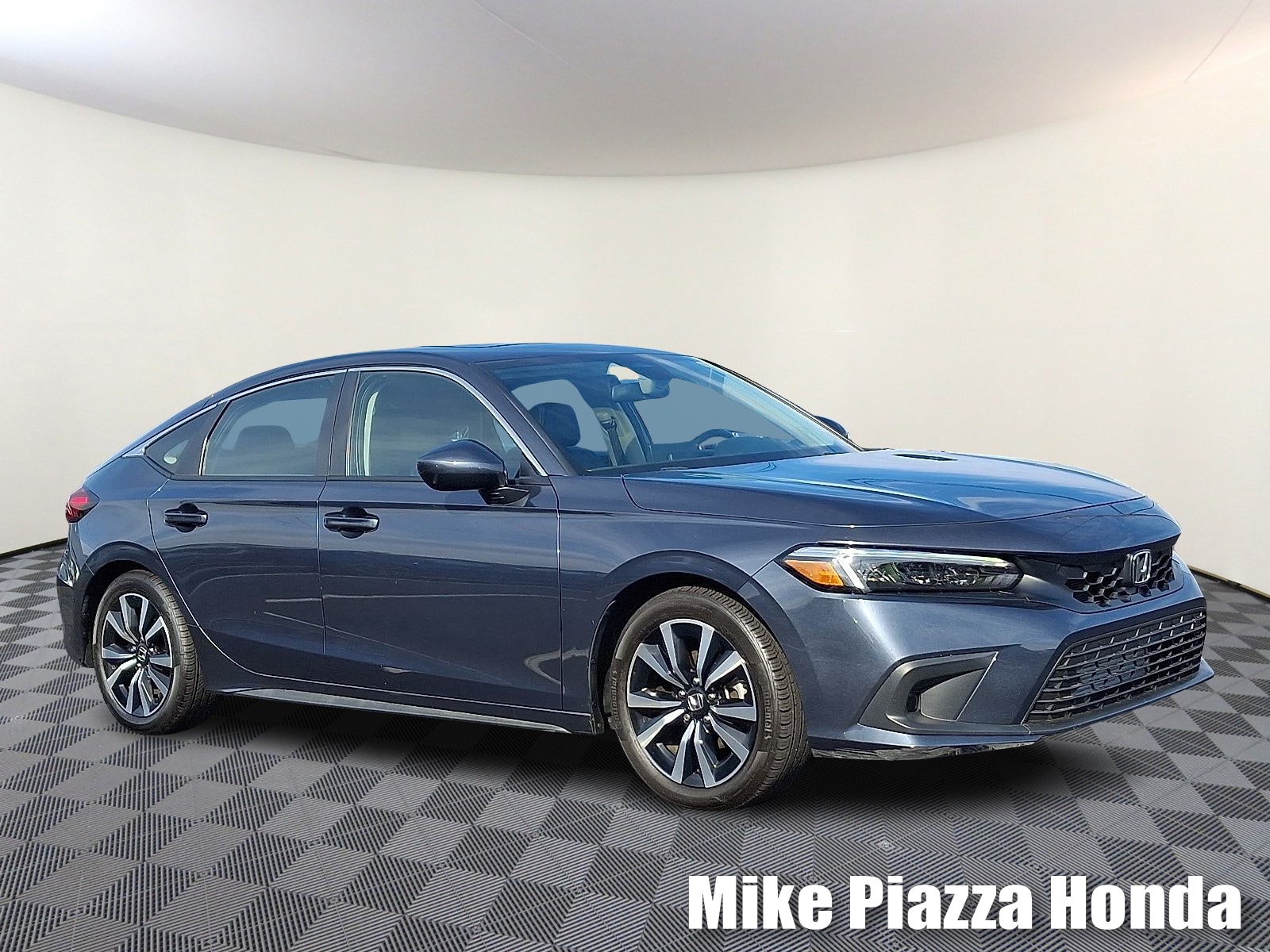 2022 Honda Civic Hatchback EX-L's photo