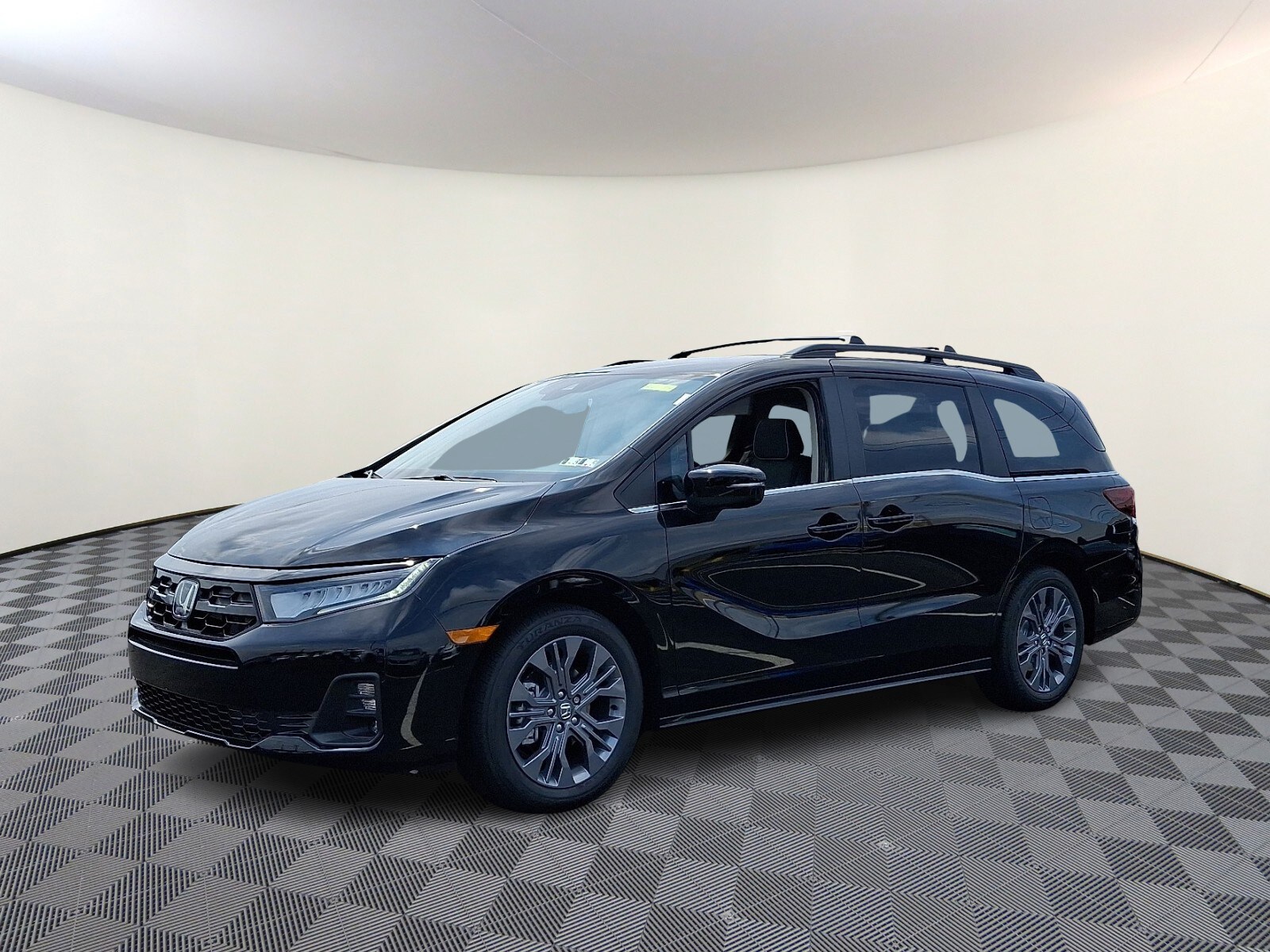 2026 Honda Odyssey Touring photo 2