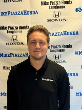Staff member Ryan Rizzo from ID_00e149450221