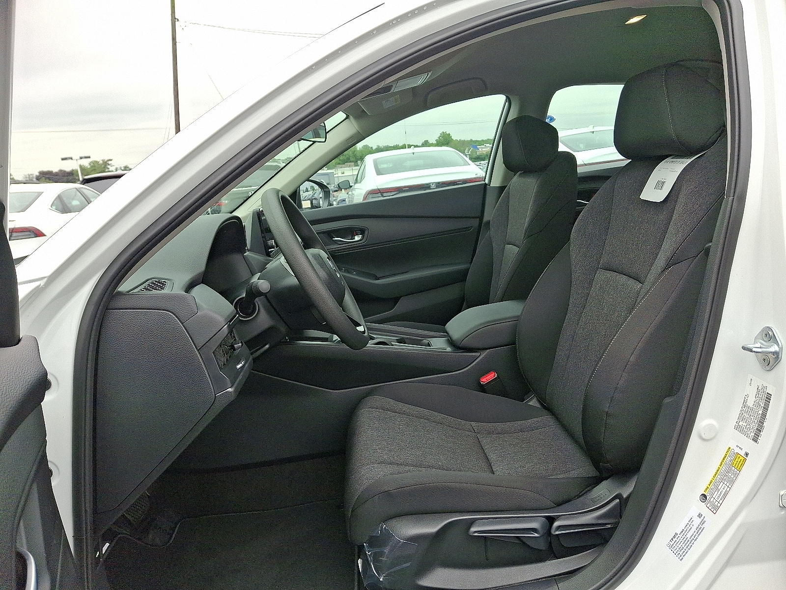 2025 Honda Accord LX - Photo 6