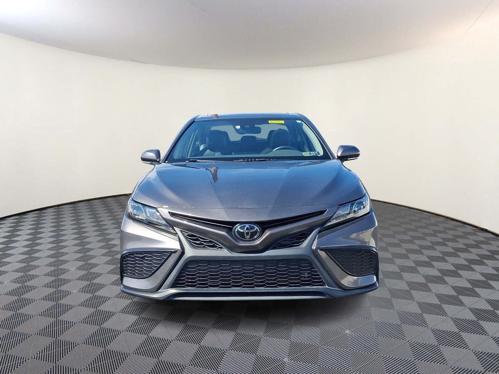 2023 Toyota Camry SE photo 2