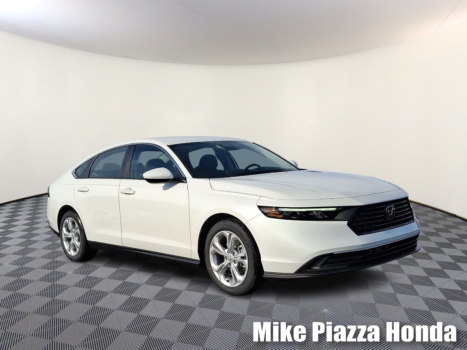 2025 Honda Accord LX's photo