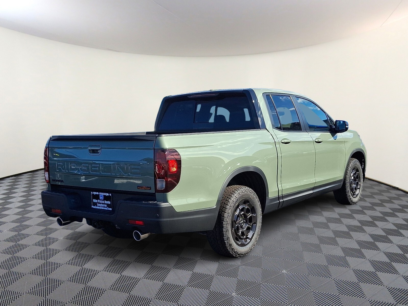 2026 Honda Ridgeline TrailSport photo 2