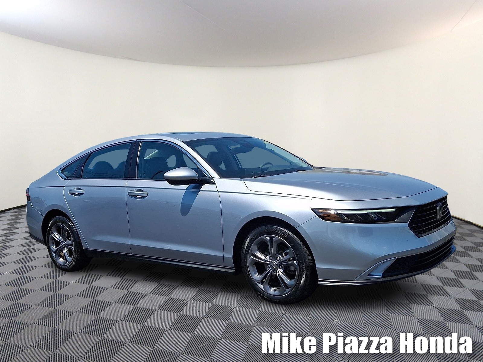 2023 Honda Accord 1.5T EX w/o BSI CVT's photo