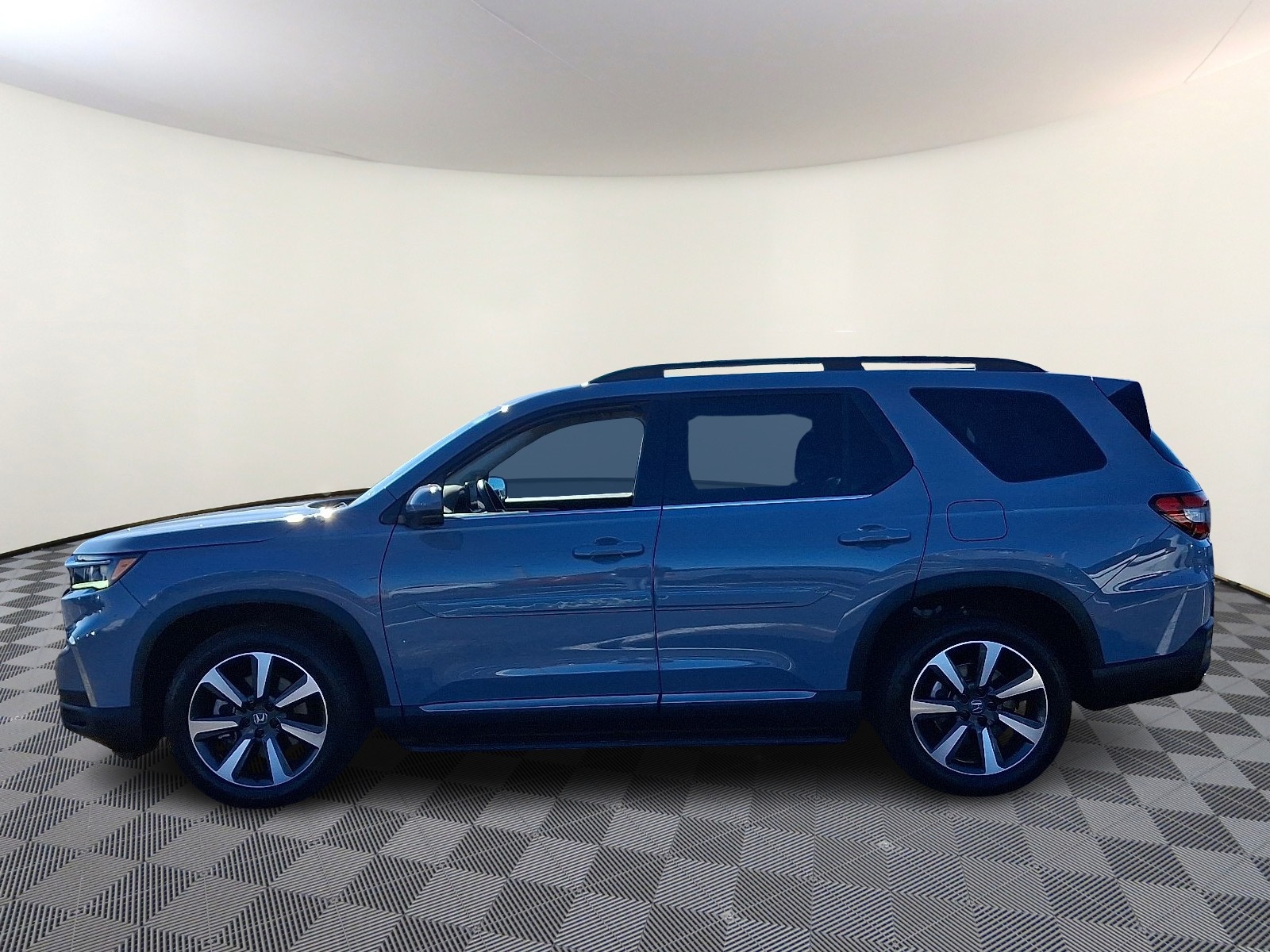 2024 Honda Pilot Elite Sport photo 4