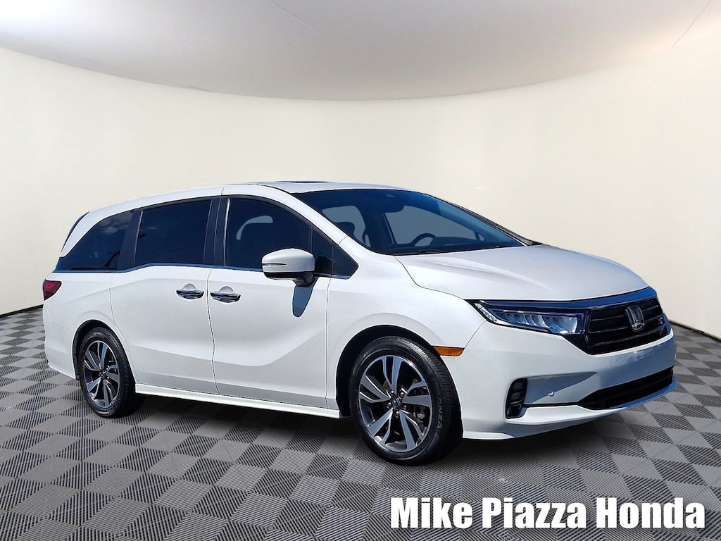 Certified 2023 Honda Odyssey Touring Passenger Van