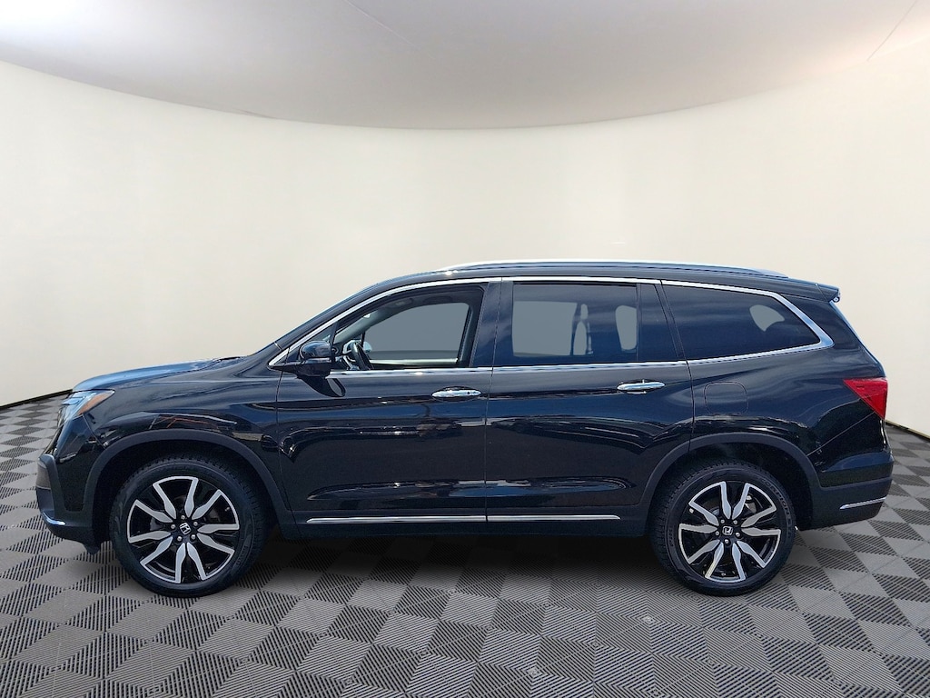 Certified 2022 Honda Pilot AWD Touring 7 Passenger Sport Utility