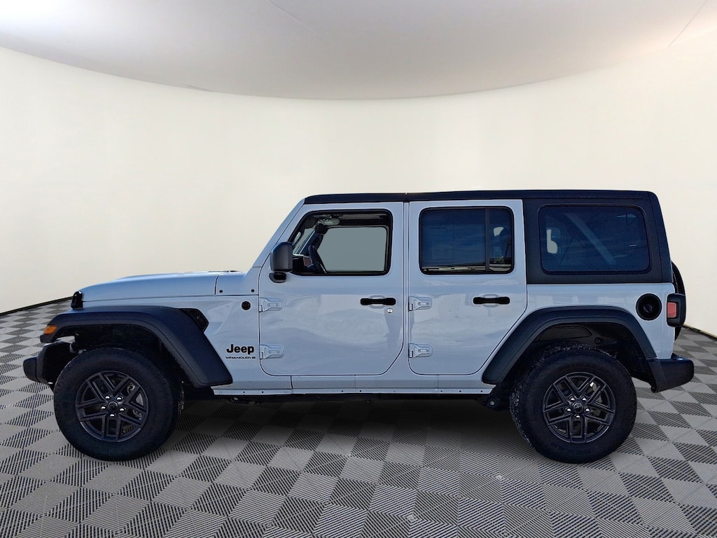 Used 2025 Jeep Wrangler 4-Door Summit 4x4 Sport Utility
