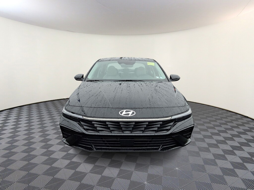 Used 2025 Hyundai Elantra Limited Sedan