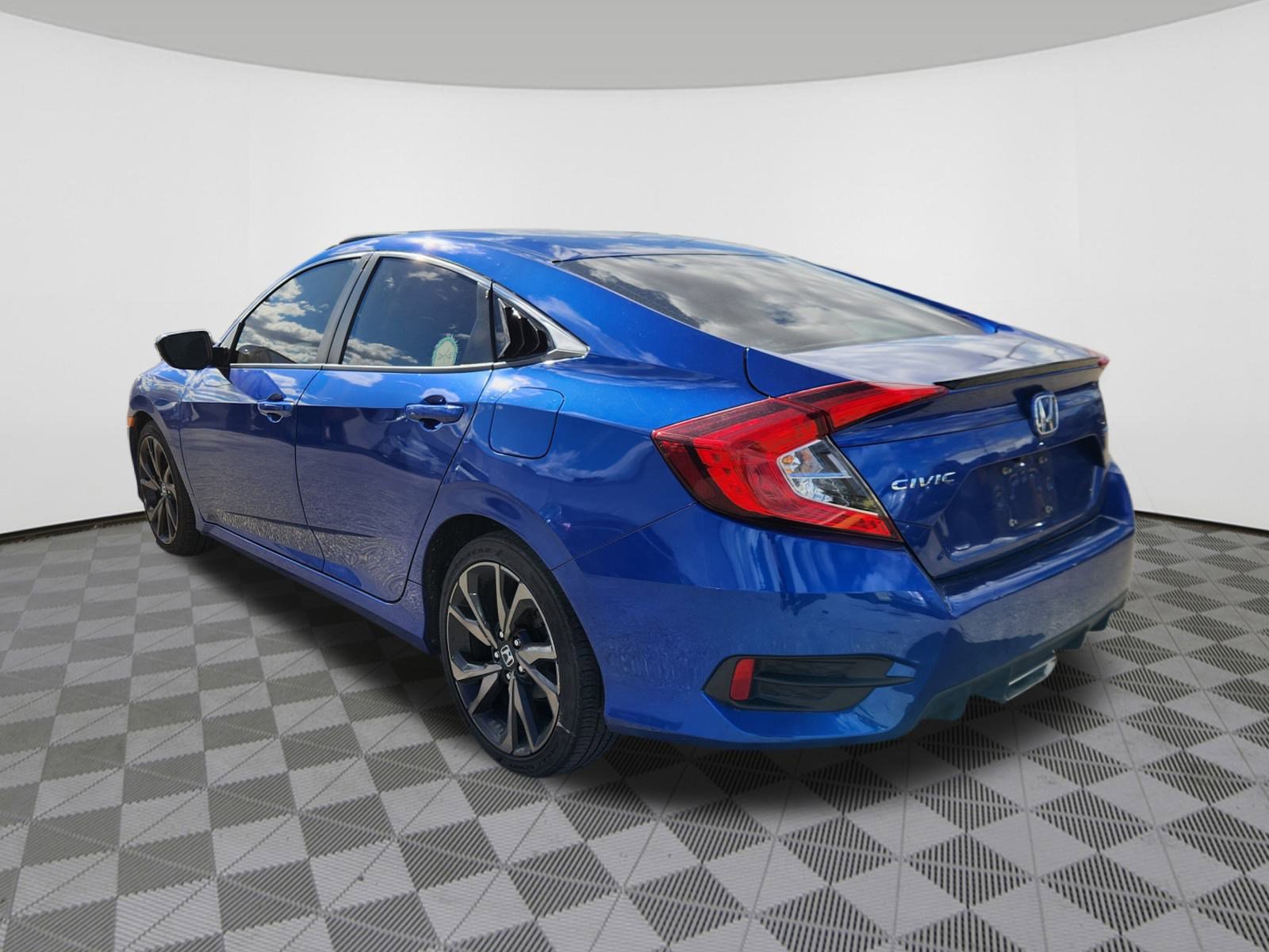 2021 Honda Civic Sport photo 3