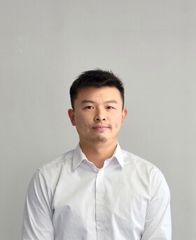 Staff member Jun Zheng from b233b7e7f500