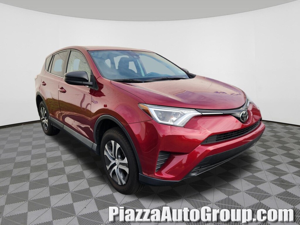 Used 2018 Toyota RAV4 LE SUV