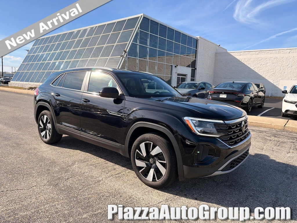 Used 2025 Volkswagen Atlas Cross Sport 2.0T SE w/Technology SUV