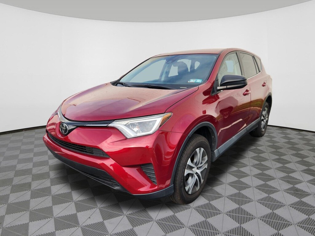 Used 2018 Toyota RAV4 LE SUV