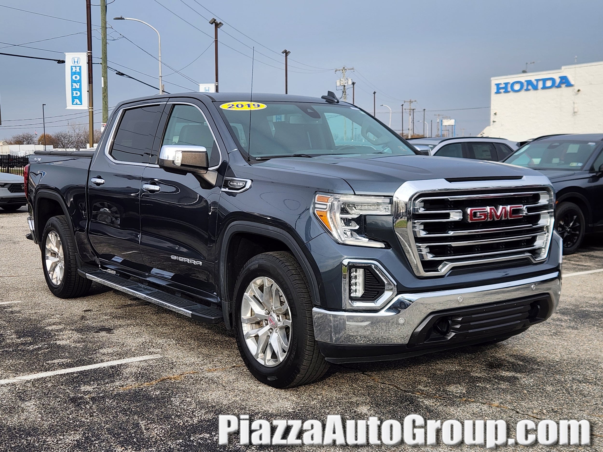 2019 GMC Sierra 1500 SLT's photo