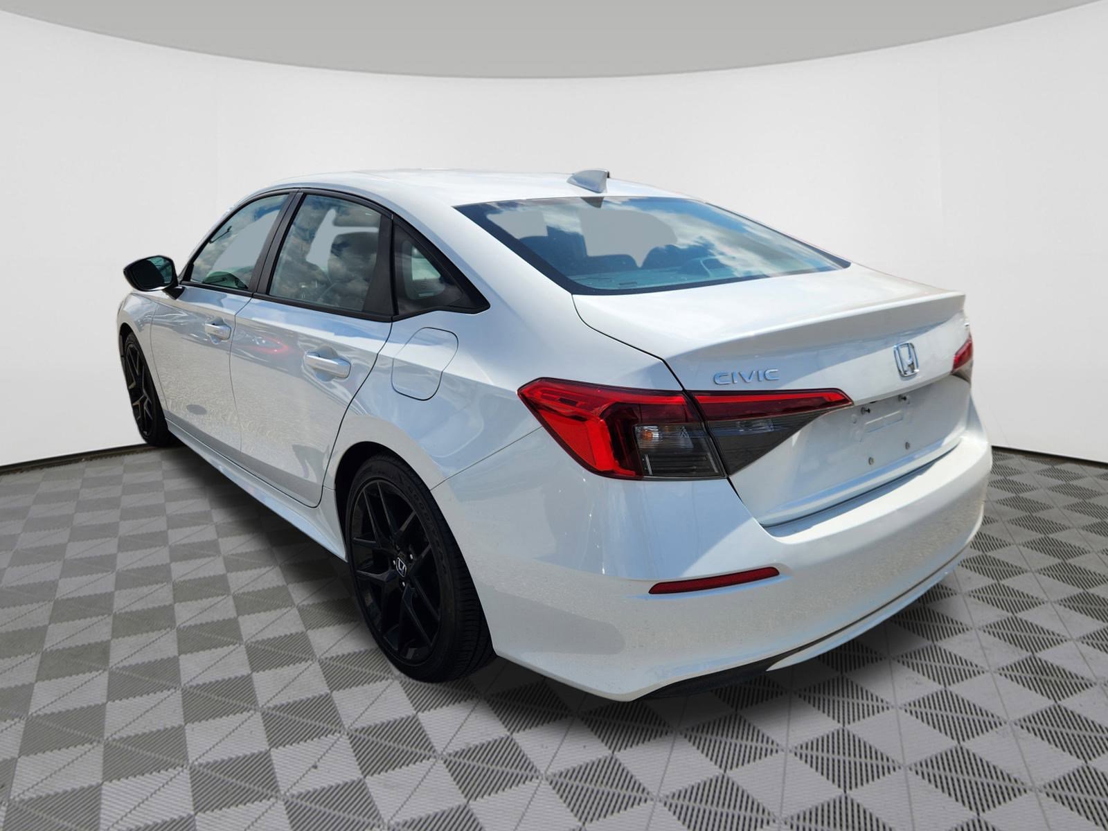 2022 Honda Civic Sport photo 3