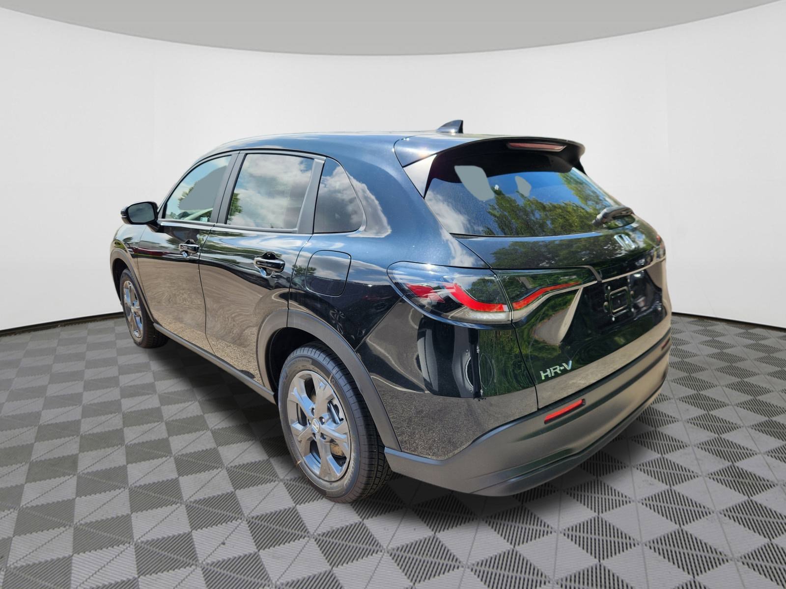 2026 Honda HR-V LX photo 2