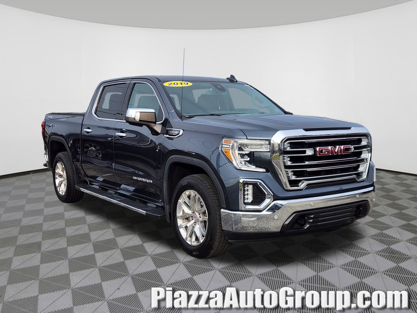 2019 GMC Sierra 1500 SLT's photo