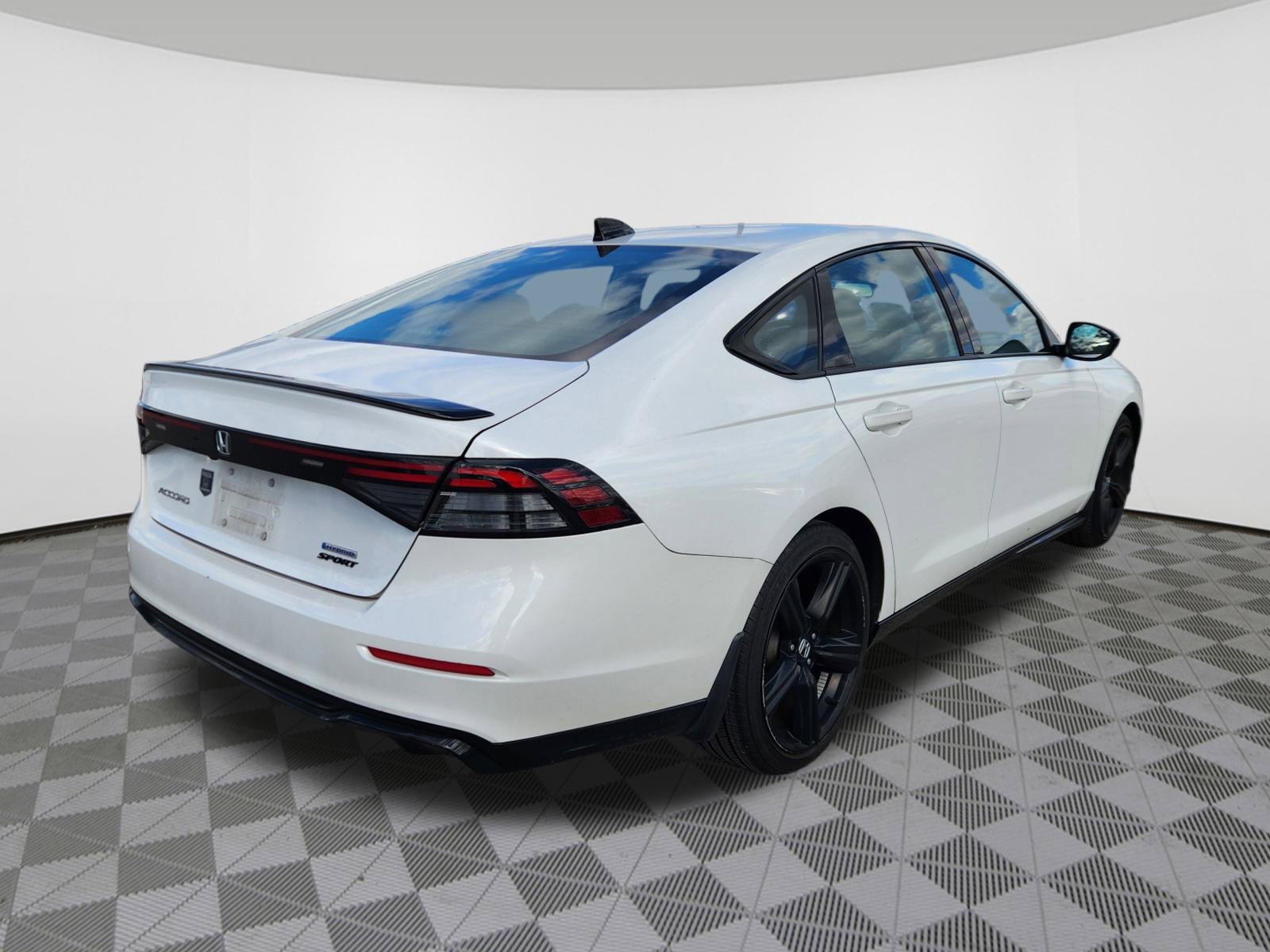 2023 Honda Accord Hybrid Sport-L photo 4