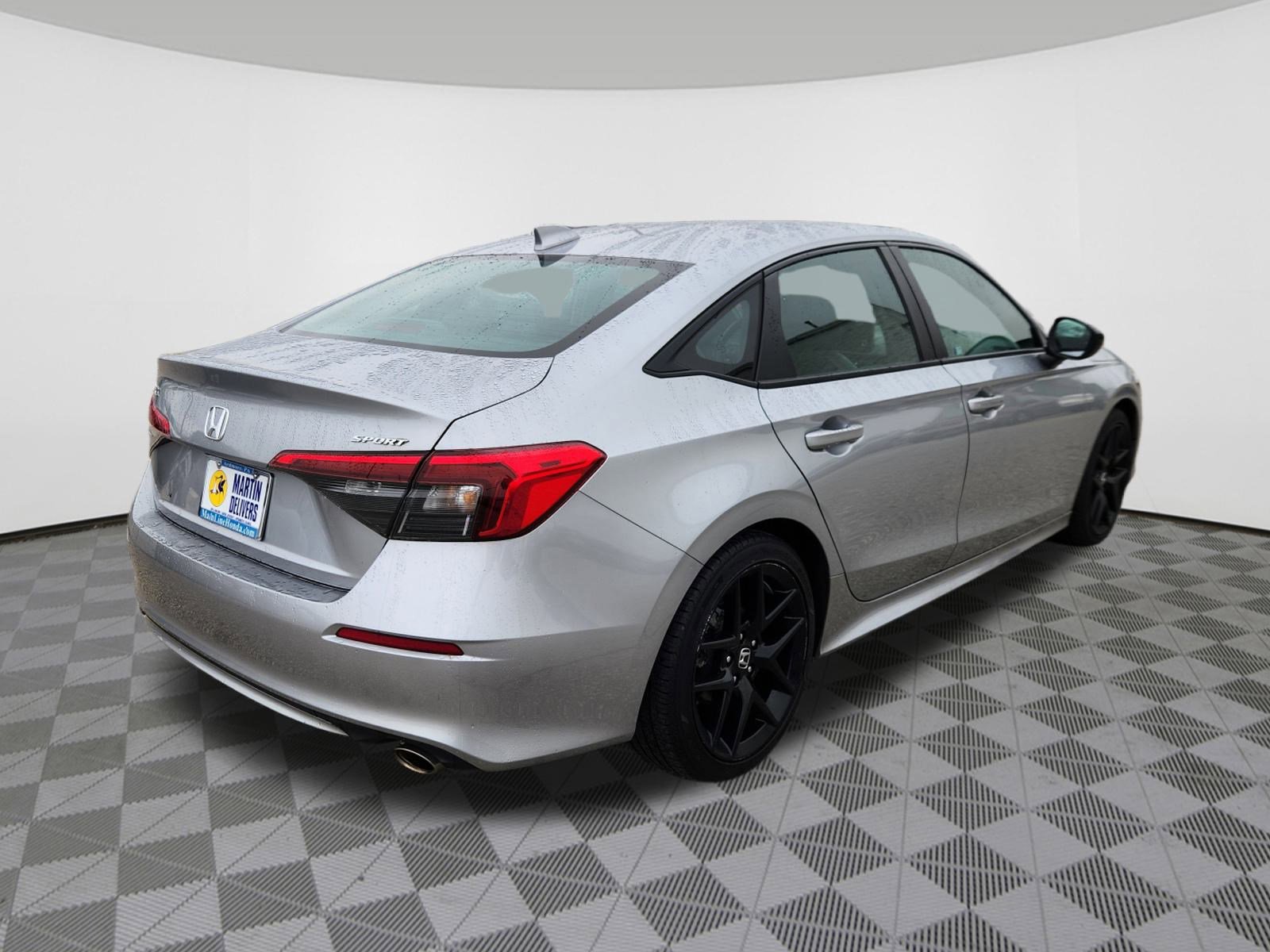 2022 Honda Civic Sport photo 3