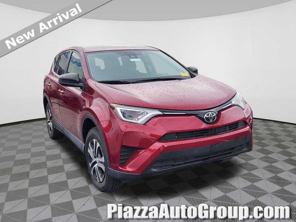 Used 2018 Toyota RAV4 LE SUV