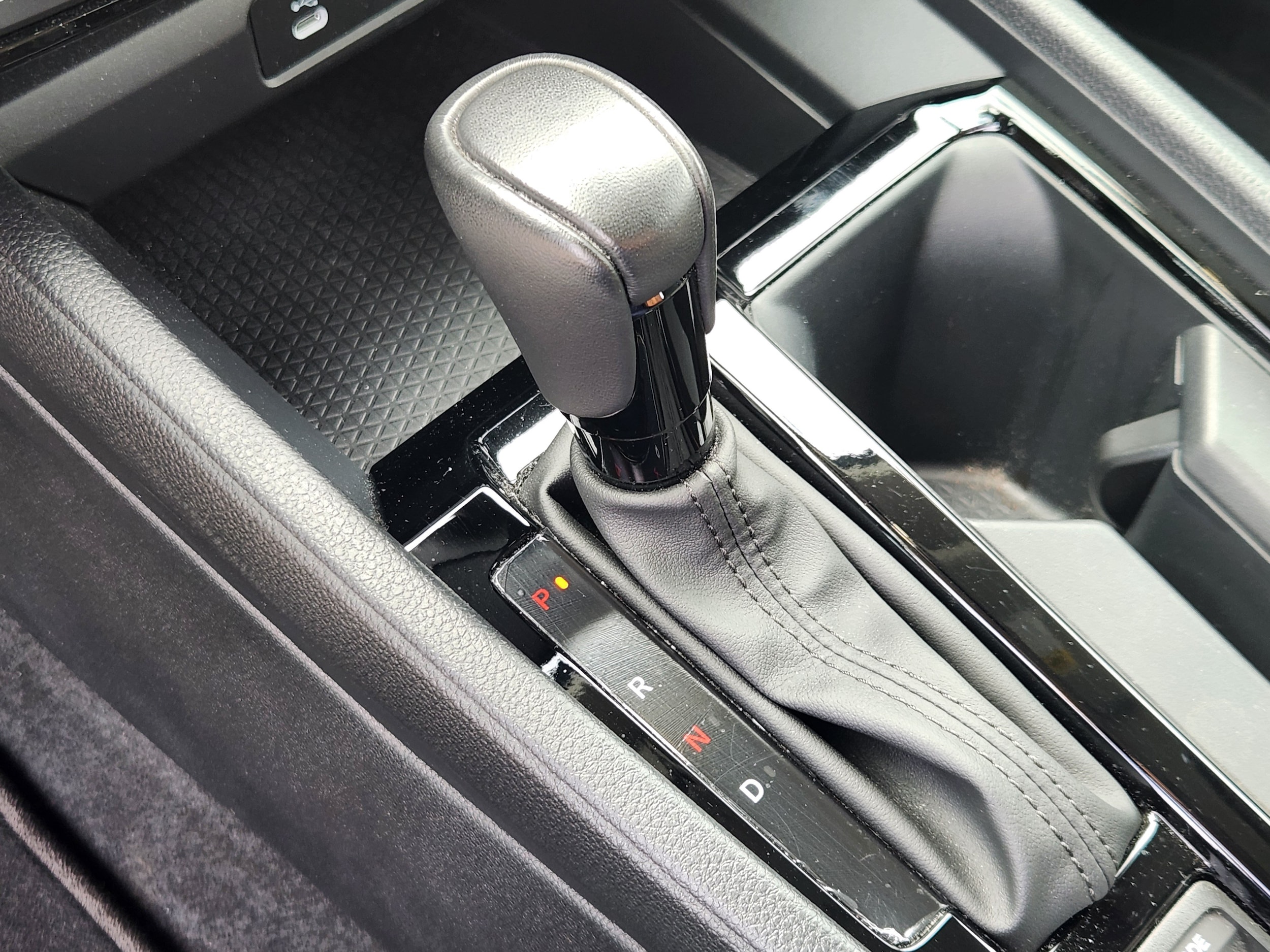 2024 Honda Accord Hybrid EX-L - Photo 12