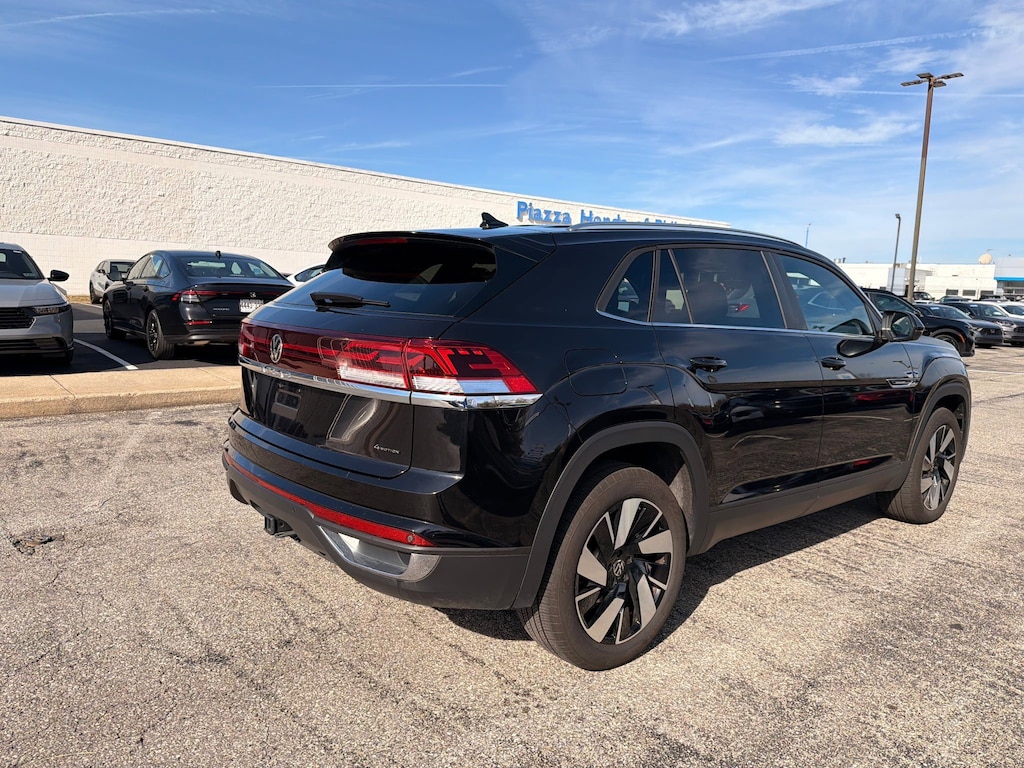 Used 2025 Volkswagen Atlas Cross Sport 2.0T SE w/Technology SUV