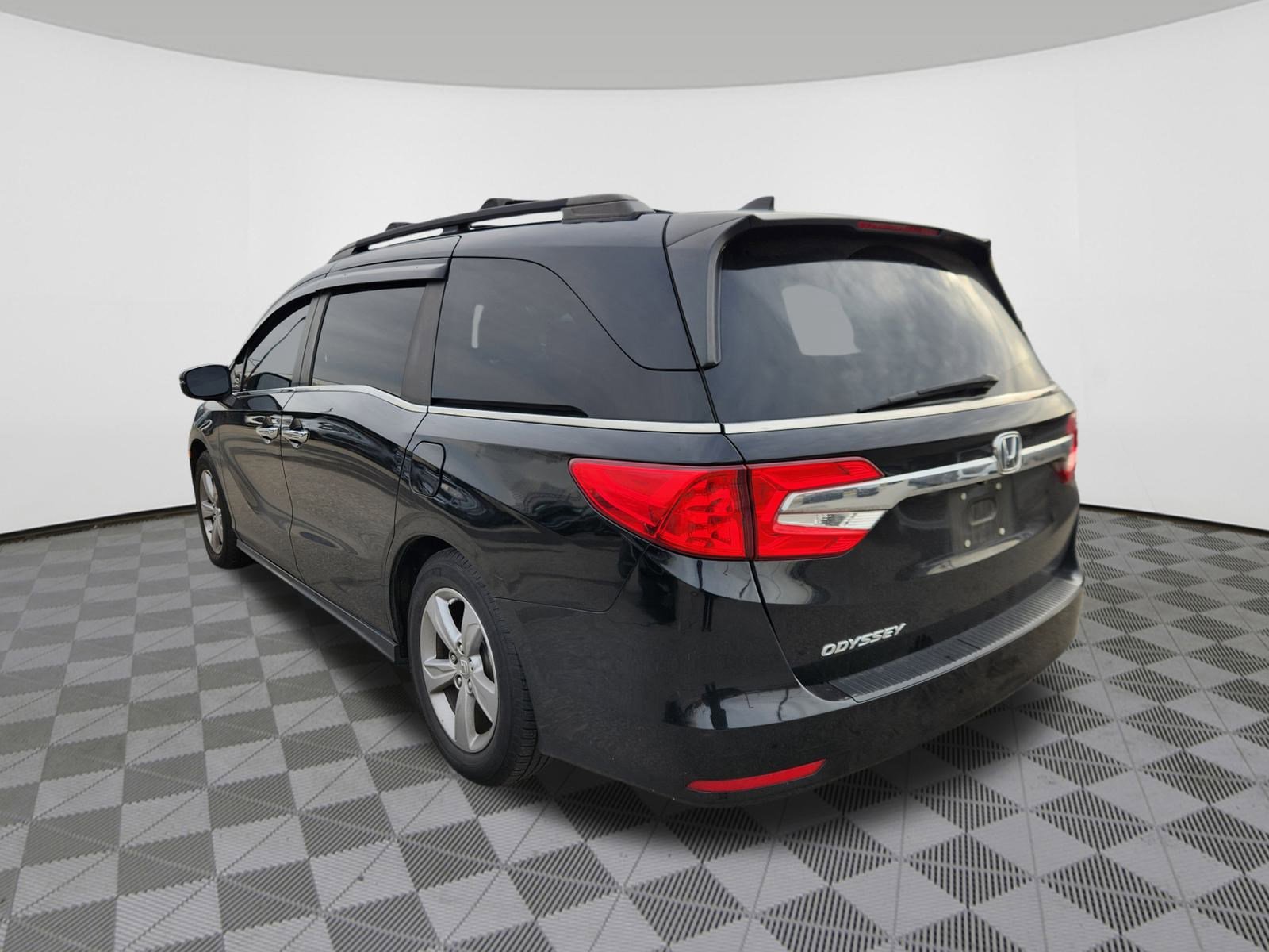 2020 Honda Odyssey EX-L photo 3