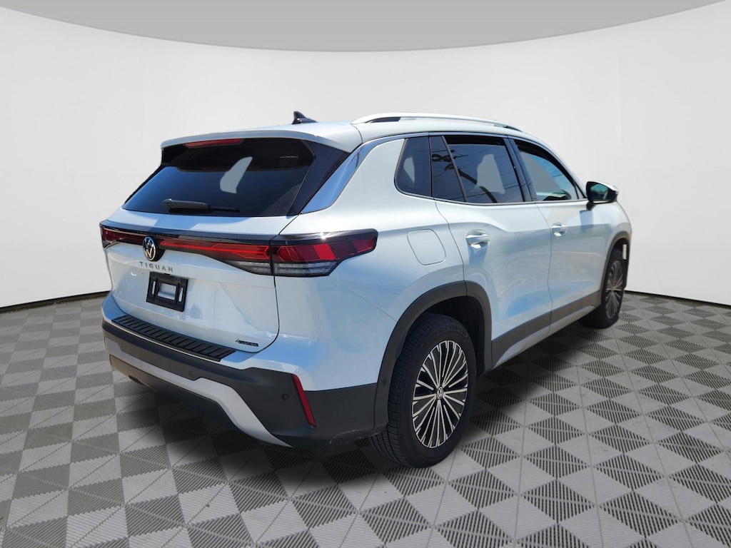 Used 2025 Volkswagen Tiguan S SUV